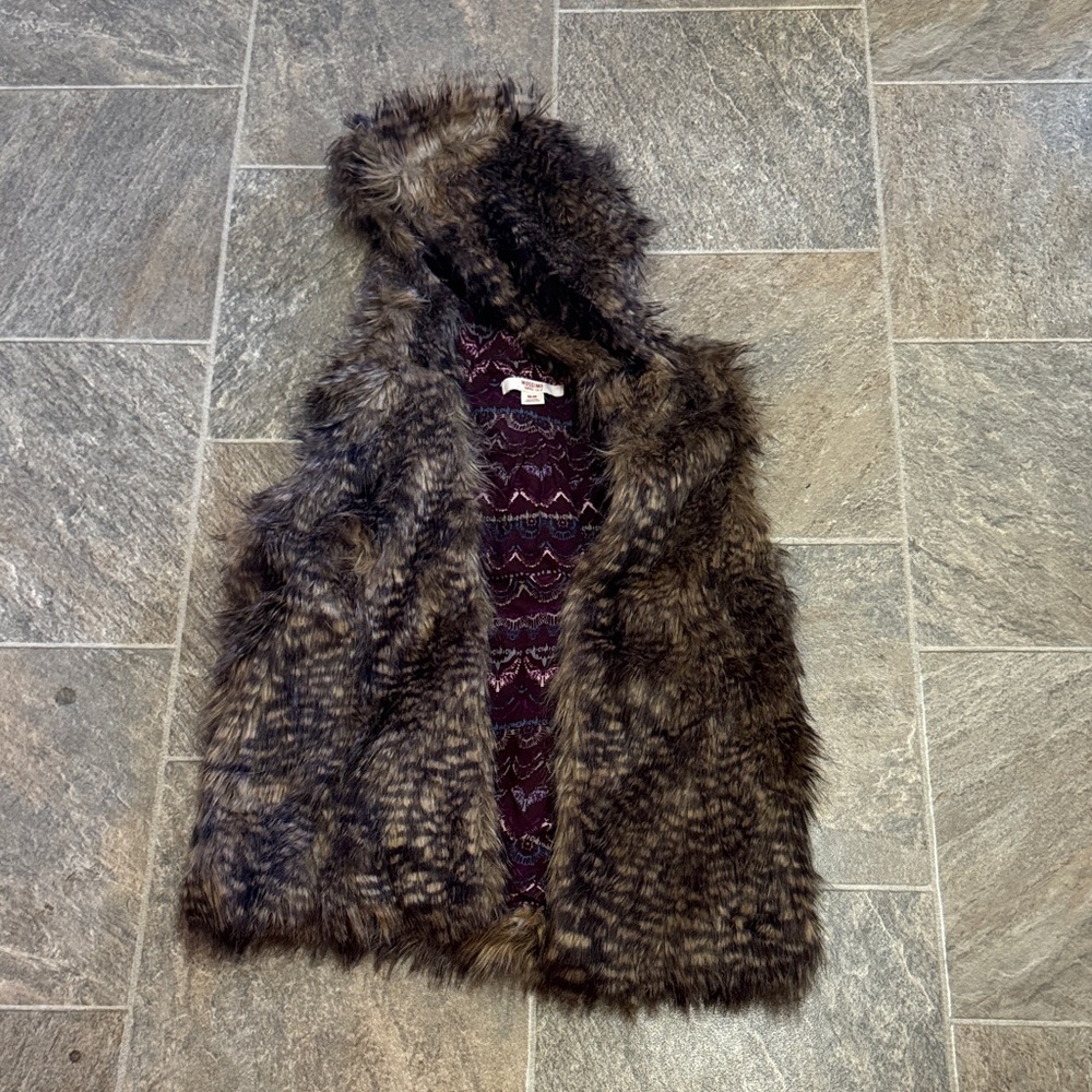 Mossimo Supply Co. Faux Fur Vest - Brown